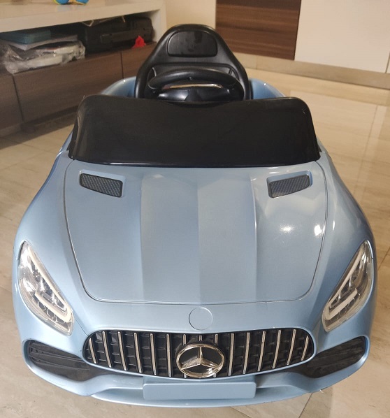 BLUE MERCEDES BATTERY CAR