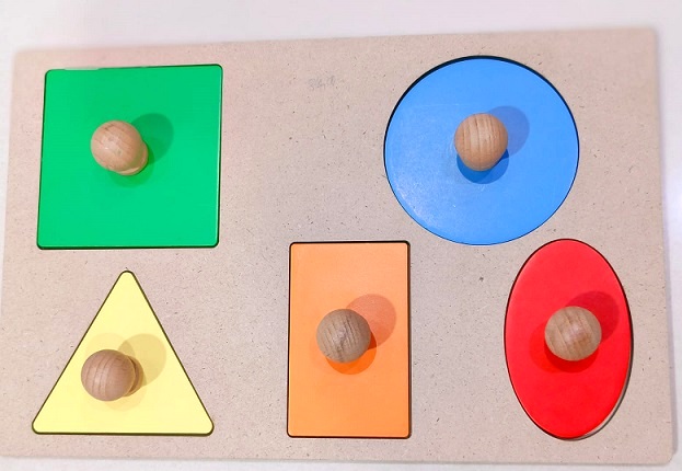 SHAPES WITH KNOB BOARD
