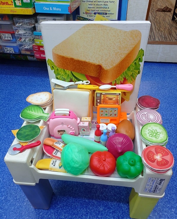PRETEND PLAY SANDWISH