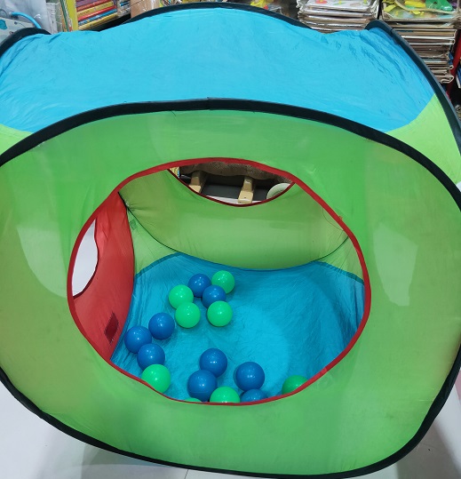 SQUARE TENT with ball