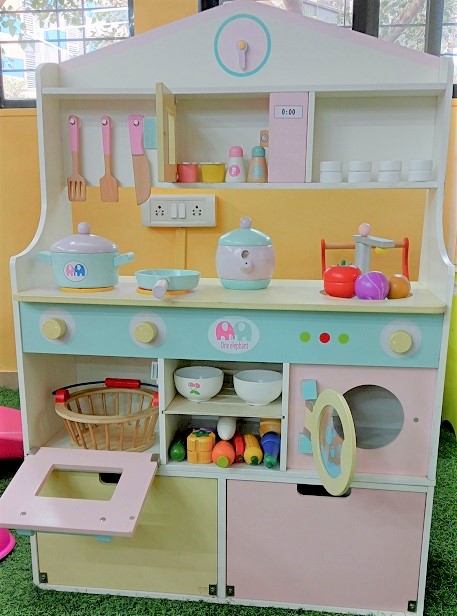 WOODEN KITCHEN SET