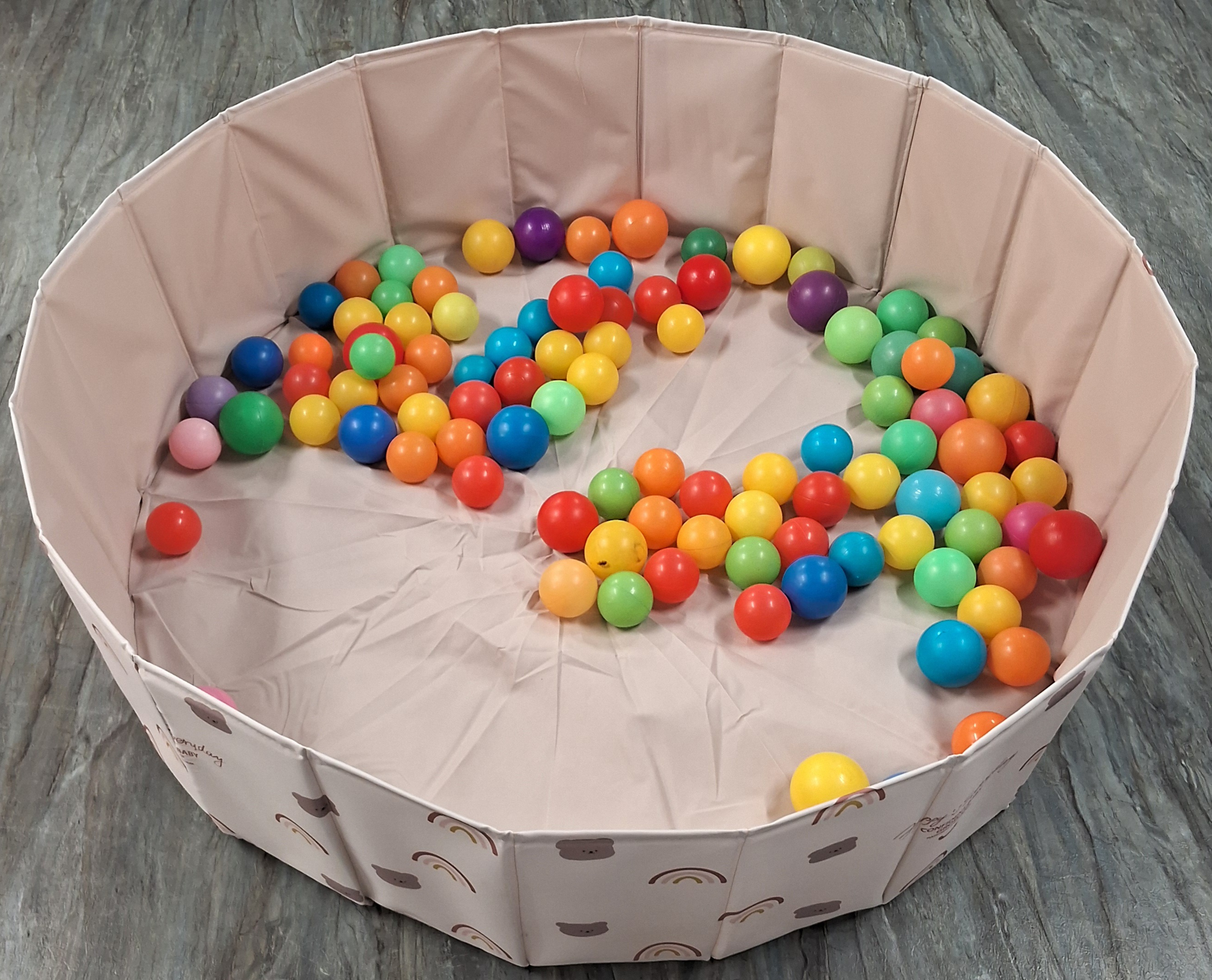 BALL POOL WITH 100 BALLS